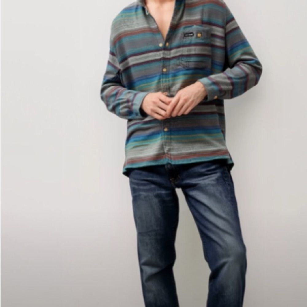 Ocean current Striped men’s Button-Up Shirt size medium